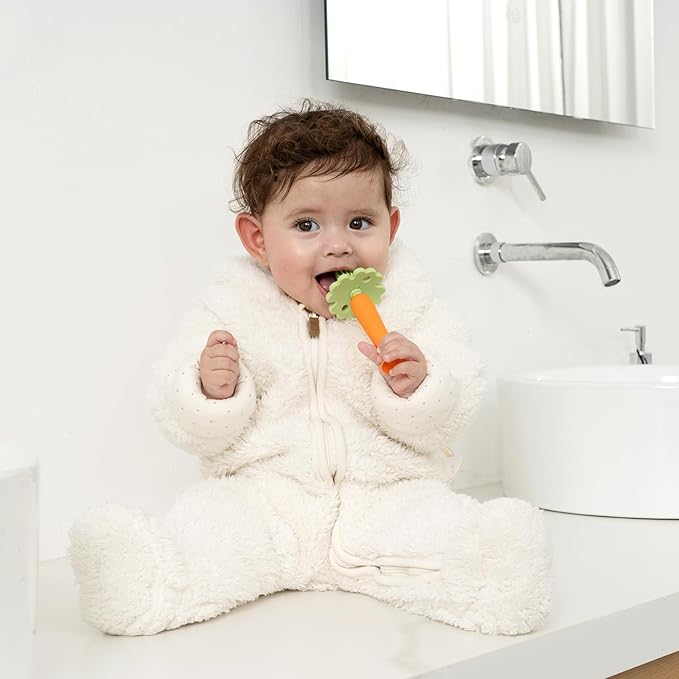 Papablic Baby Toothbrush Teether, Teething Toys 6-12 Months, 360° Carrot Teether Baby Stuffers for Toddler Infant, Toothbrush with Suction Base