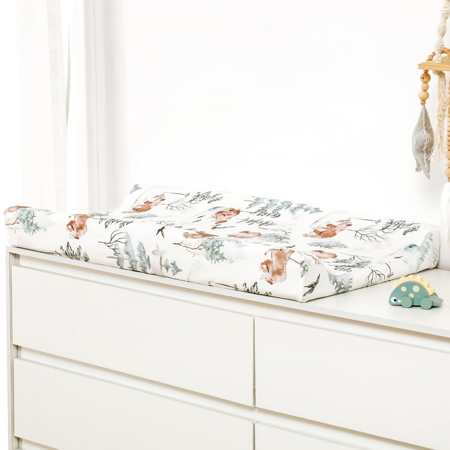 GRSSDER Stretch Ultra Soft Jersey Knit Changing Pad Cover Set 2 Pack, Change Table Pad Covers Fit 32"/34" x 16" Pads Safe and Snug, Pretty Pattern for Boys and Girls, Bear and Wolf Print