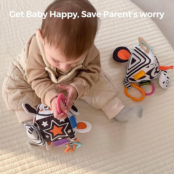 TUMAMA High Contrast Baby Toys, Black and White Infant Toys 0-3 Months for Newborn, Soft Sensory Rattles Toys with Teether for Toddlers